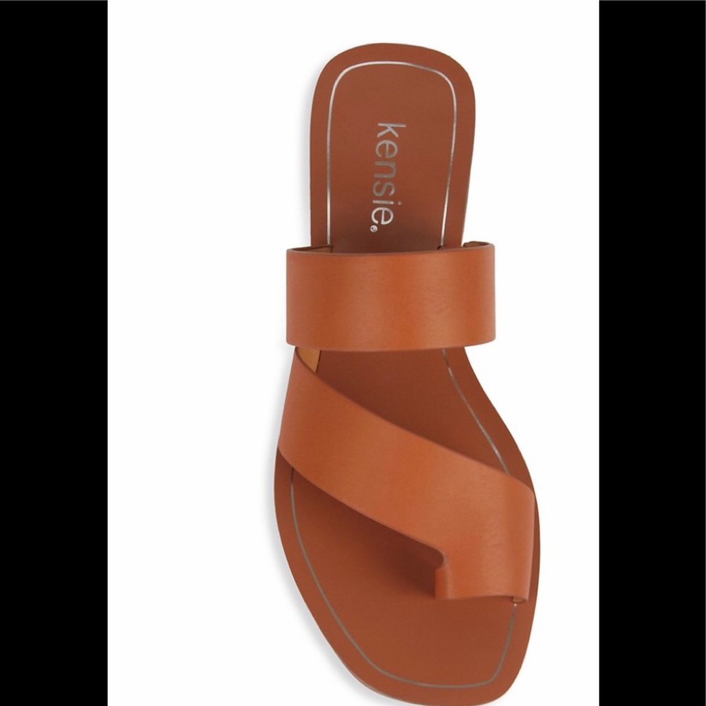 NWT Kensie leather flats